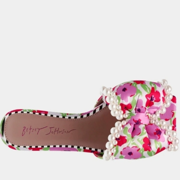 🩷🔹️ Betsey Johnson🔹️ LIAH Womens Satin Pearl trim Flatform Sandals - Picture 6 of 13